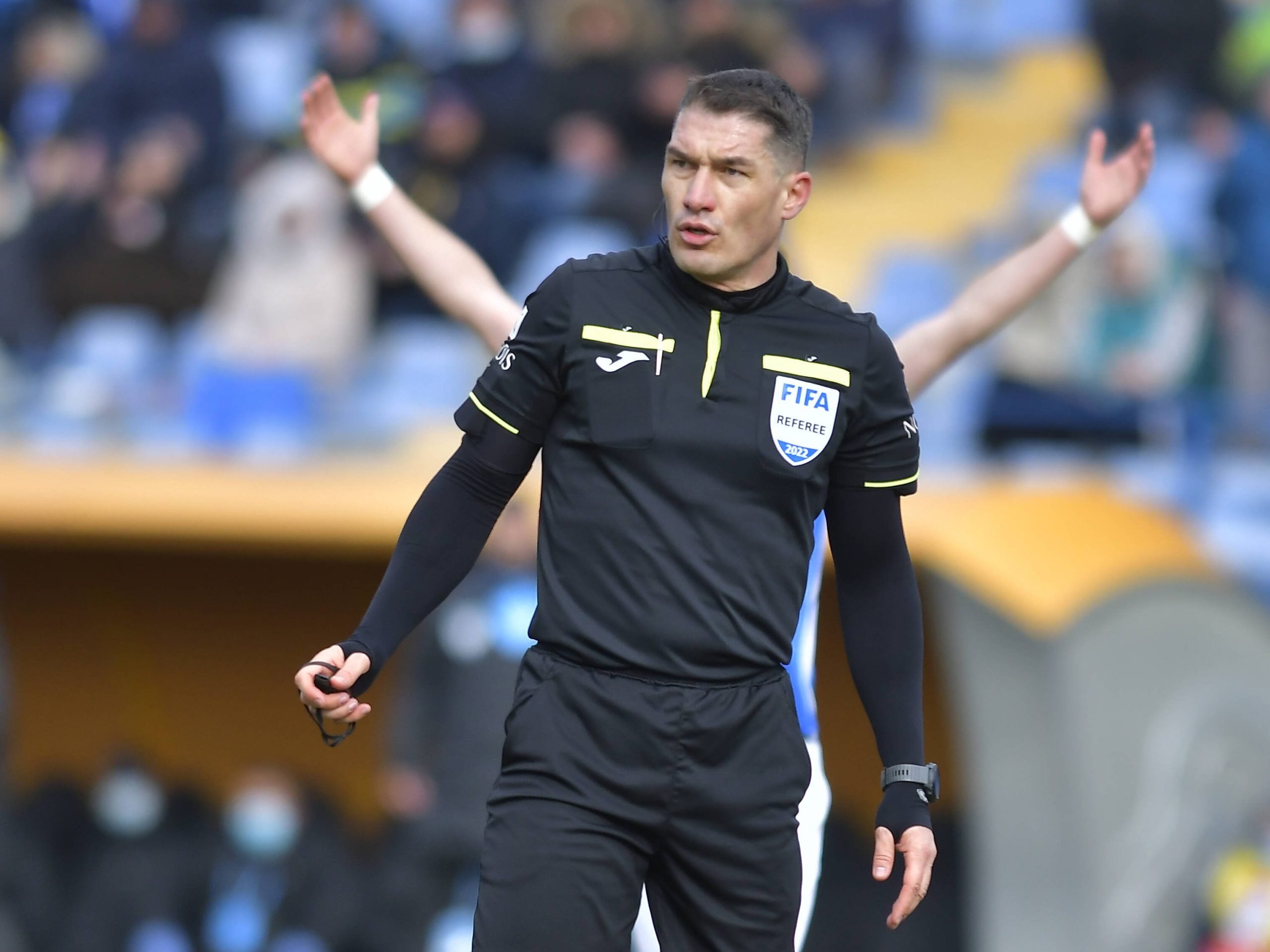 Playsport Performanță fabuloasă Istvan Kovacs va arbitra la centru