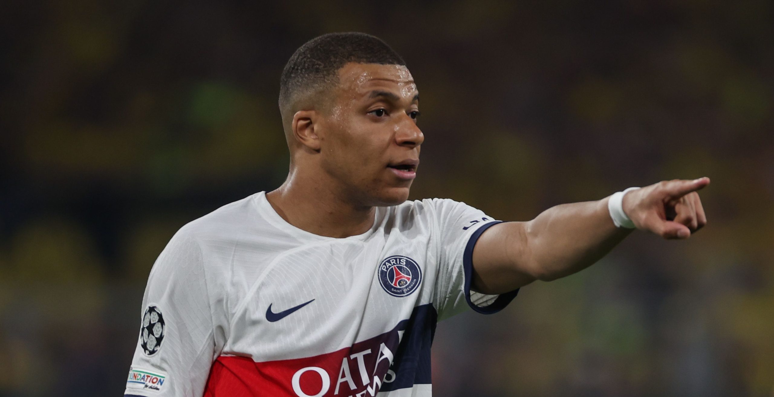 Playsport Kylian Mbappe Lanseaz O Amenin Are Dup Nfr Ngerea Psg