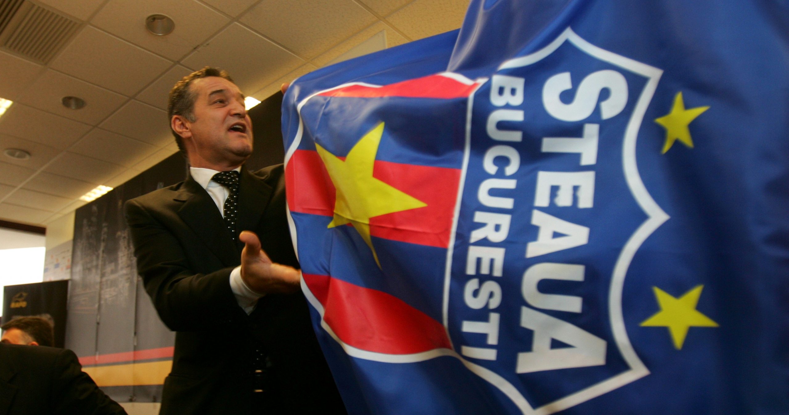 Gigi Becali, o nouă ironie la adresa celor care îi contestă calitățile de antrenor: „Aici e FCSB! Antrenorul face ce spune Becali!”