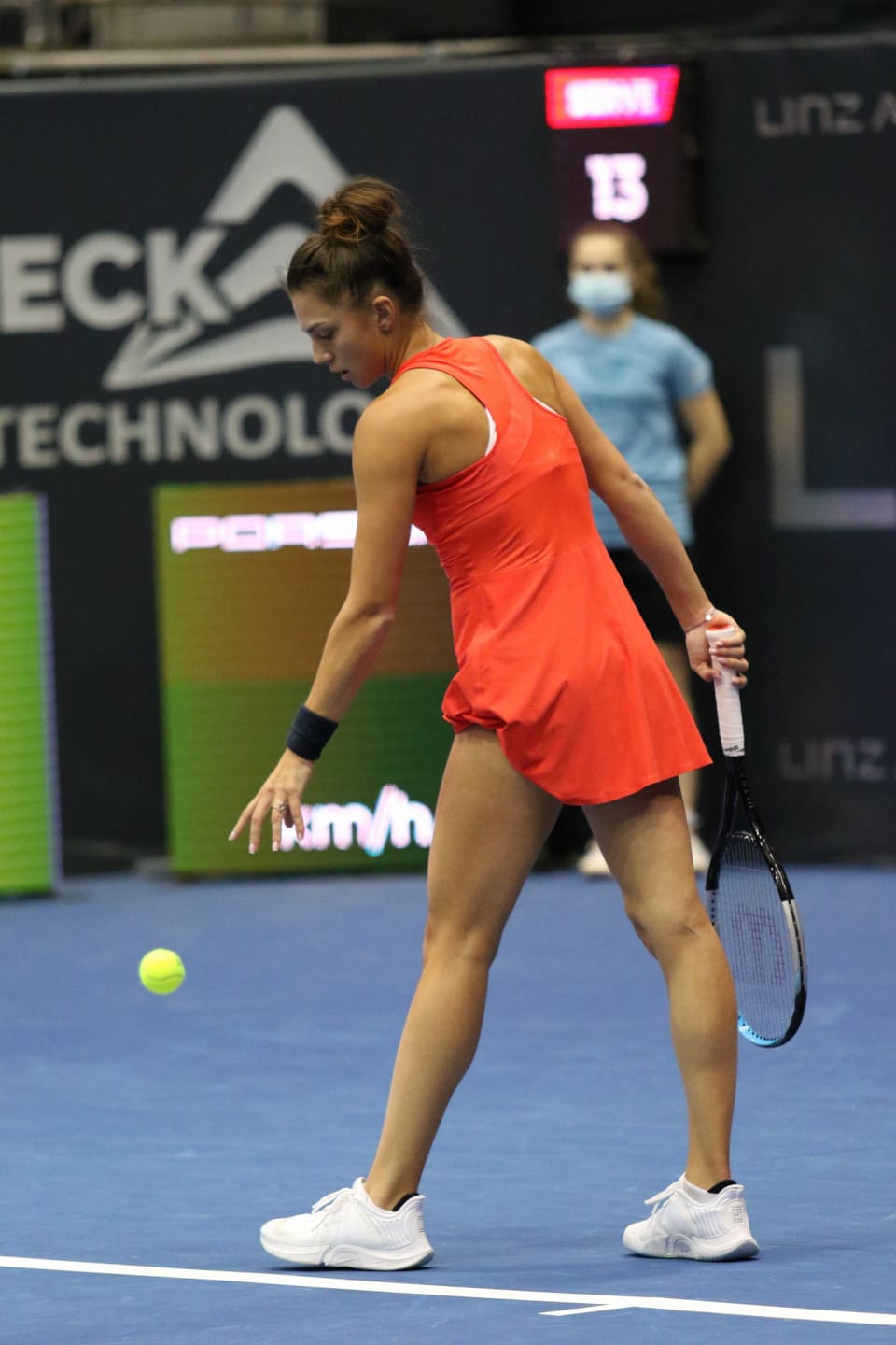 Jaqueline trimite setul secund în tiebreak. FOTO: PlaySport.ro