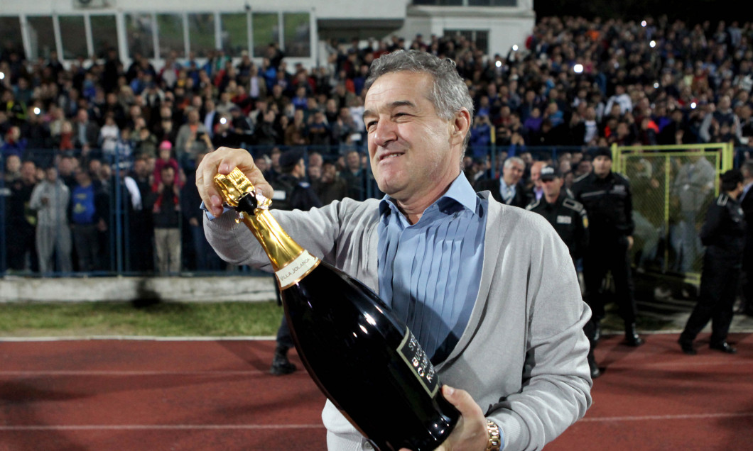 Gigi Becali abia aşteaptă momentul revenirii echipei sale în Ghencea / Foto: Sport Pictures