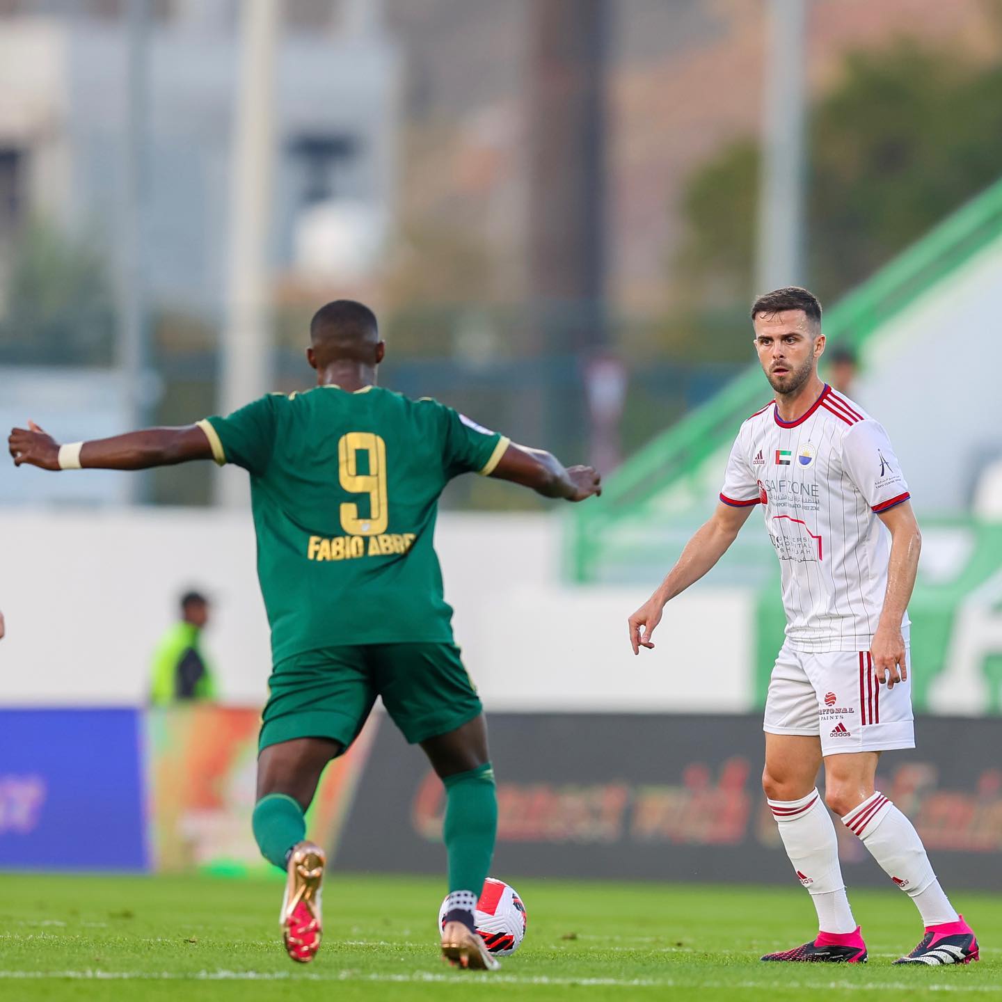 Pjanic este vedeta celor de la Al Sharjah, sursă foto: Facebook Al Sharjah 