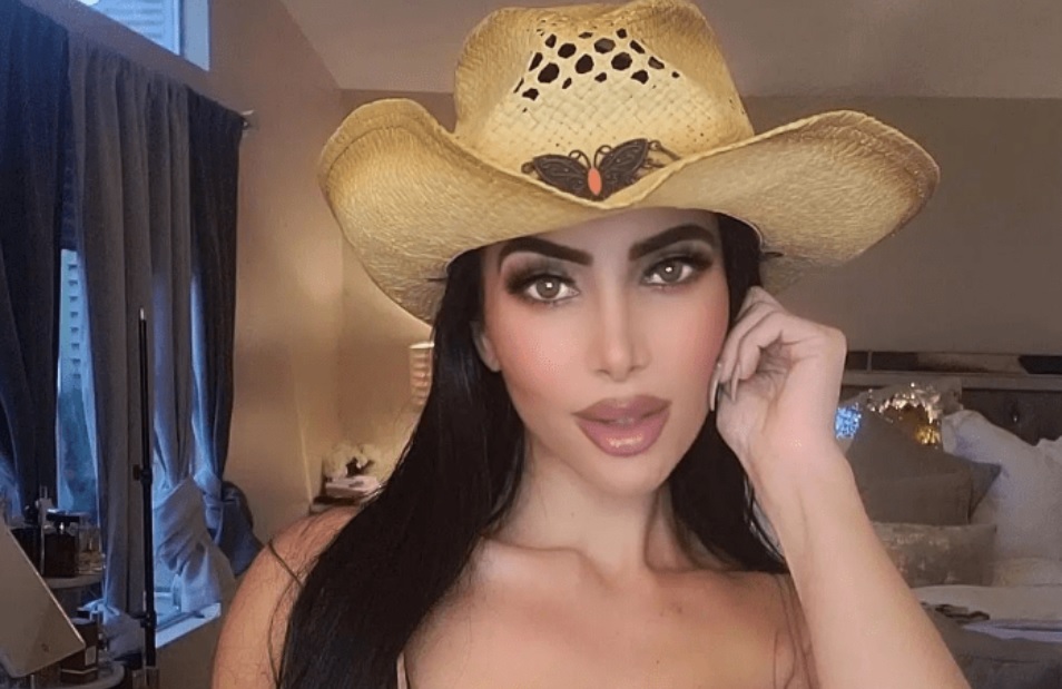 A Cheltuit 40 000 De Dolari Ca Să Arate Ca și Kim Kardashian Cum Arată Un Model După Investiția 6858