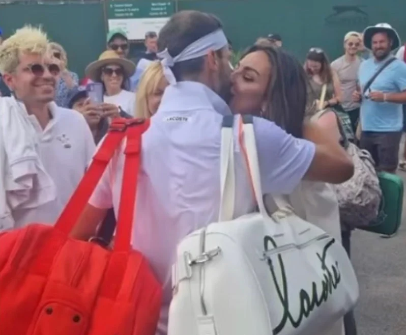 Mădălina Ghenea și Grigor Dimitrov s-au sărutat în fața tuturor la Wimbledon