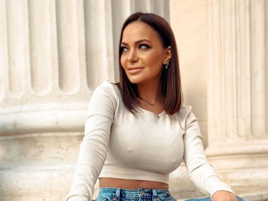 La ce a ajuns să facă reclamă Andreea Antonescu după despărțirea de jurnalistul sportiv